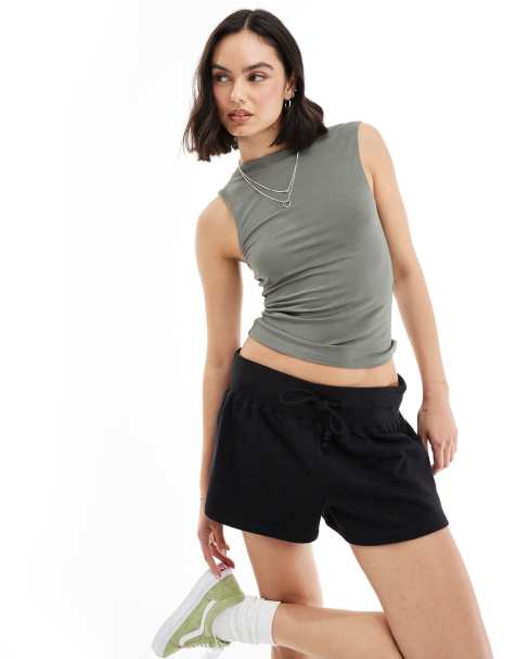 Miss Selfridge - Top senza maniche verde salvia con scollo a barchetta - view 1