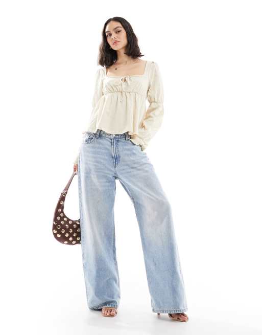 Miss Selfridge - Top tendance folk à manches longues et ourlet à basques - Naturel, 2 de 4