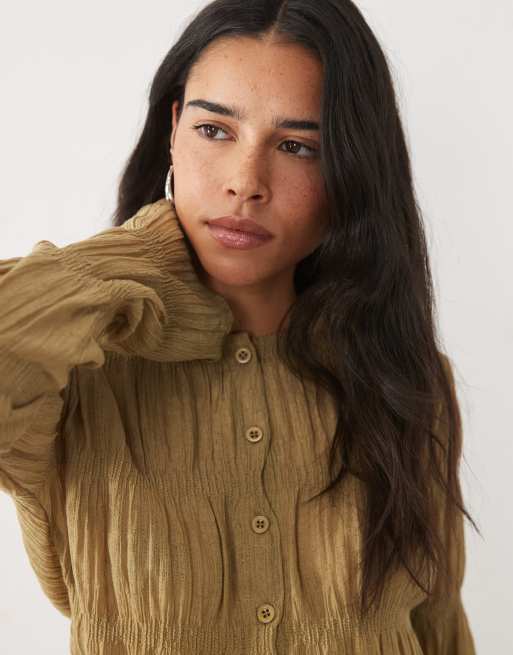 Miss Selfridge top testurizzato con bottoni e maniche svasate, verde oliva, 4 di 4