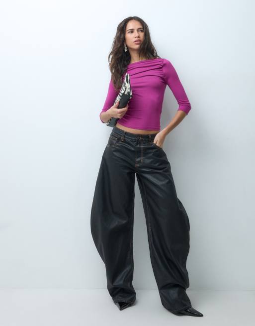 Miss Selfridge top z dekoltem typu slash i marszczeniem, 2 z 5