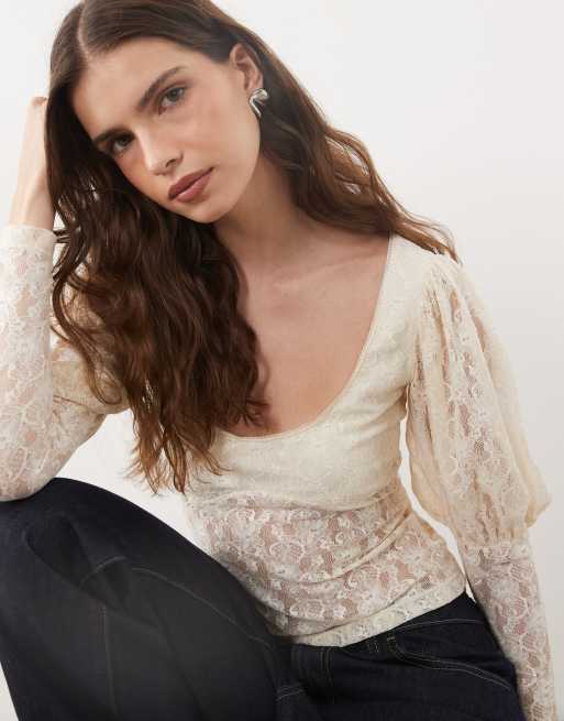 Miss Selfridge topp med långa ärmar och puffärmar i krämfärgad spets, 2 av 4