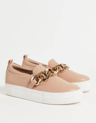 Miss Selfridge – Tori – Wsuwane buty sportowe w cielistym kolorze z klamrą