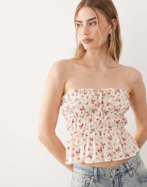 Miss Selfridge – Trägerloses, gesmoktes Oberteil aus gesponnenem Stoff mit Vintage-Blümchenmuster - view 1