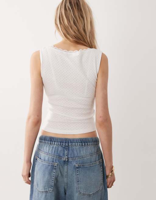 Miss Selfridge – Trägertop aus Pointelle in Weiß mit Knopfleiste und Spitzenborte, 4 von 4