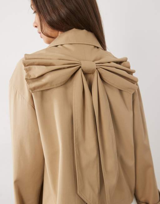 Miss Selfridge - Trench corto color cuoio con fiocco sul retro, 4 di 4