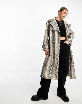 Miss Selfridge - Trenchcoat aus Kunstleder mit Schlangenprint-Bunt