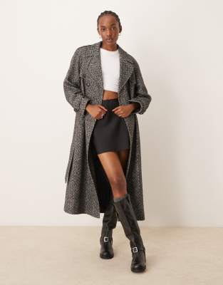 Miss Selfridge - Trenchcoat mit Fischgrätmuster in Schwarz-Weiß und Gürtel-Bunt