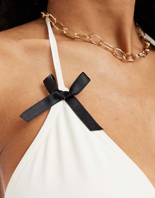 Miss Selfridge - Triangelbikinitopje met strikdetail in crème, 3 van 4