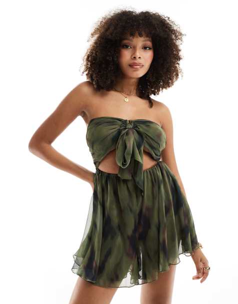 Miss Selfridge - Tuta corta da mare in chiffon con stampa sfumata e allacciatura sul davanti - view 1