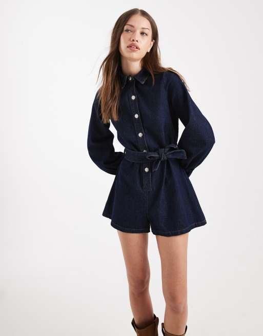Miss Selfridge - Tuta corta in denim lavaggio indaco allacciata in vita, 3 di 4