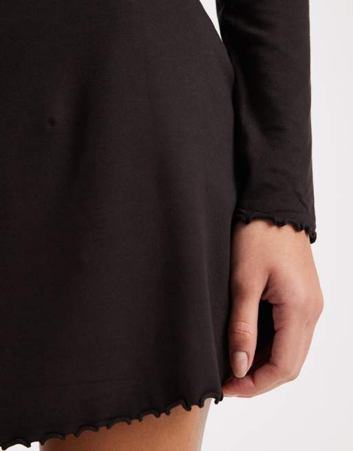 Miss Selfridge - Uitlopende mini jurk met hoge hals in chocoladebruin, 3 van 4