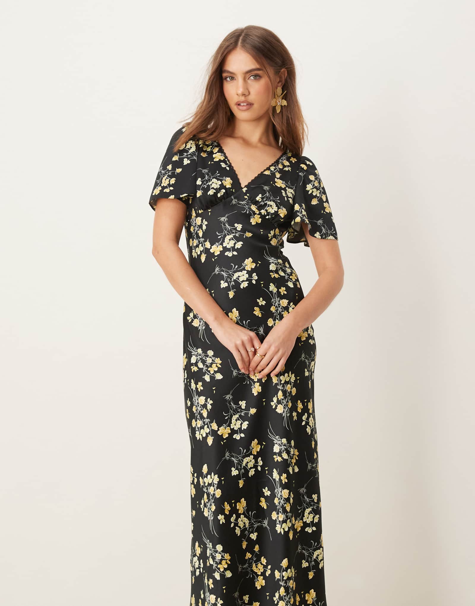 Миди-платье Miss Selfridge с v-образным вырезом и цветочным принтом