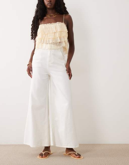 Miss Selfridge - Vaqueros color crema de corte acampanado (parte de un conjunto)