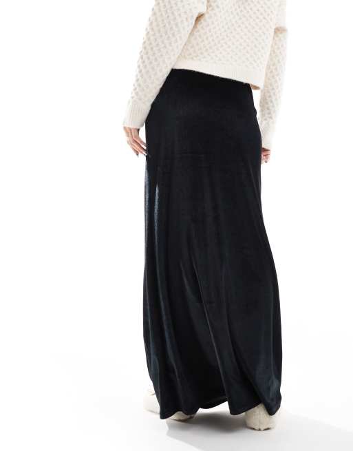 Miss Selfridge velvet slip maxi skirt in black, 4 of 5