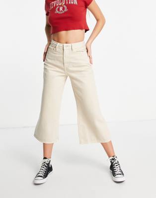 Miss Selfridge - Verkürzte Jeans in Stein mit weitem Bein-Neutral