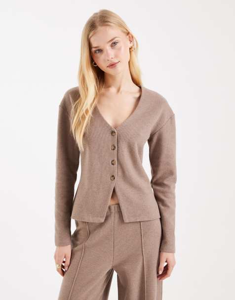Miss Selfridge - Vest met V-hals en knoopsluiting in bruin, deel van co-ord set - view 1