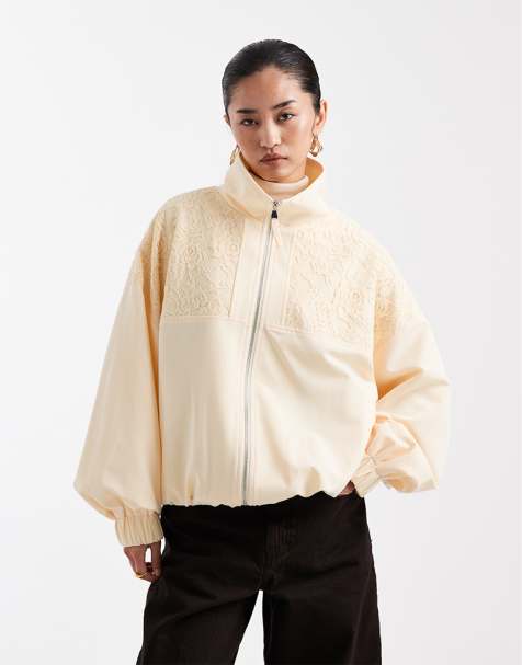 Miss Selfridge - Veste de survêtement à col cheminée et empiècement en dentelle - Babeurre - view 1