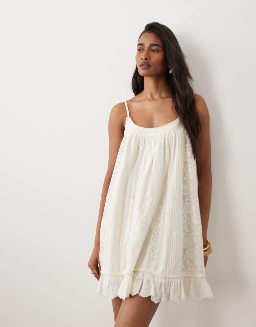 Miss Selfridge - Vestido color crema de tirantes y corte trapecio, 1 de 4