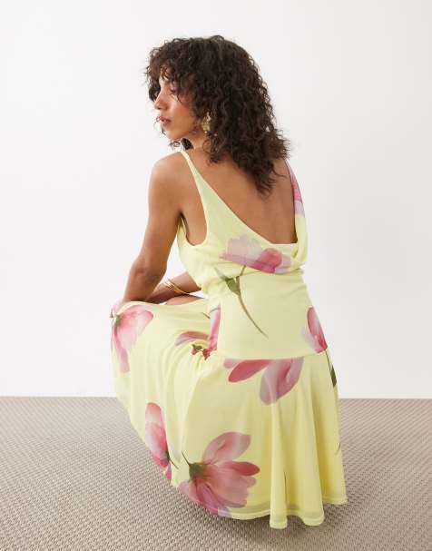 Miss Selfridge - Vestido corto con estampado floral, cuello desbocado y bajo asimétrico - view 1
