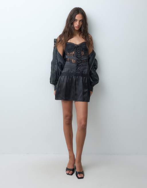 Miss Selfridge vestido mini de encaje estilo corsé en negro, 2 de 5