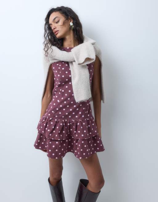 Miss Selfridge vestito a trapezio in denim con orlo a volant bordeaux e a pois rosa, 3 di 5