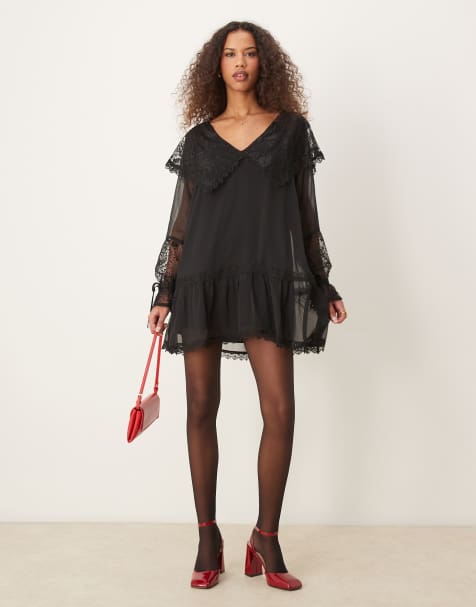 Miss Selfridge - Vestito grembiule corto nero con colletto in pizzo - view 1