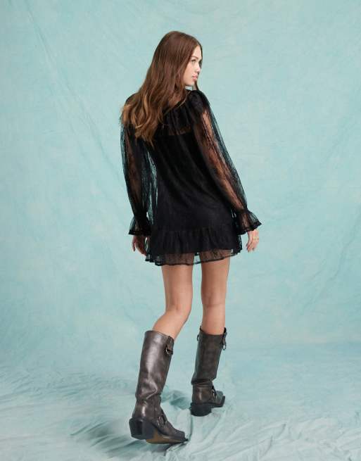 Miss Selfridge - Vestito grembiule in pizzo nero con volant, 4 di 4