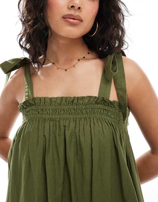 Miss Selfridge - Vestito grembiule lungo verde oliva in popeline con spalline sottili, 3 di 4
