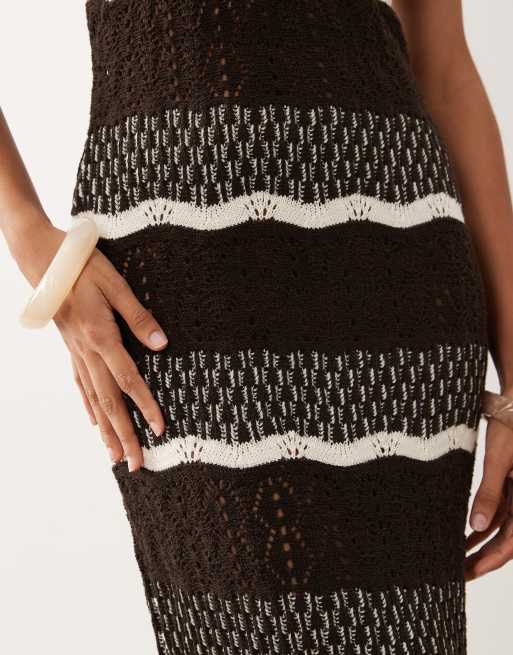 Miss Selfridge - Vestito lungo all'uncinetto color cioccolato a righe, 4 di 4