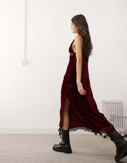 Miss Selfridge - Vestito lungo in velluto rosso con spalline sottili, 3 di 4