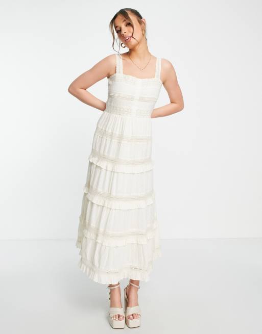 Miss Selfridge - Vestito midi in pizzo con volant e spalline color crema 
