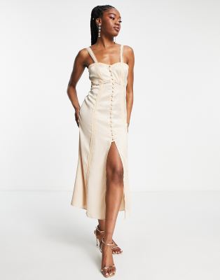 Miss Selfridge - Vestito sottoveste midi in raso color champagne con laccetti e bottoni