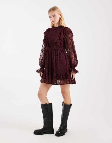 Miss Selfridge - Victoriana - Vestito aderente e svasato in pizzo color fico - view 1