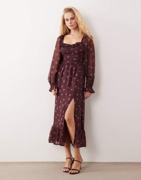 Miss Selfridge – Vinröd, prickig maxiklänning med korsettdetalj - view 1