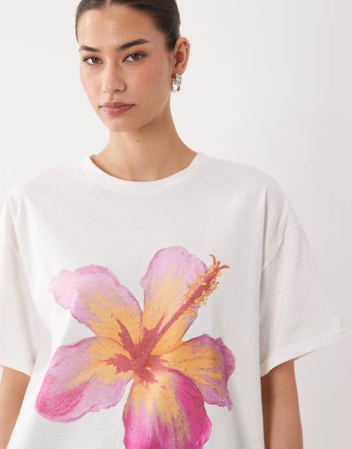 Miss Selfridge – Vit t-shirt i oversized fit med hibiskustryck, 2 av 4