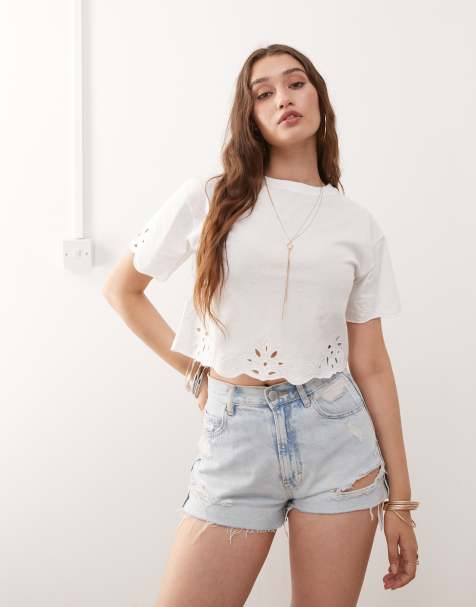 Miss Selfridge – Vit t-shirt med utskurna detaljer vid fållen - view 1