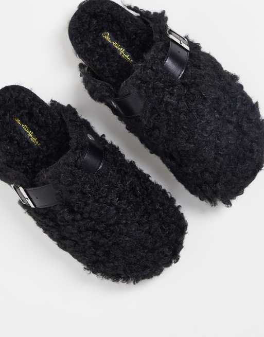 Miss Selfridge - Volt - Pantofole con punta chiusa in pile borg, colore nero 