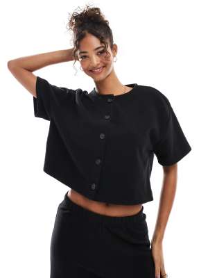 Miss Selfridge - Weiche, kurzärmlige Strickjacke in geripptem Schwarz, Kombiteil