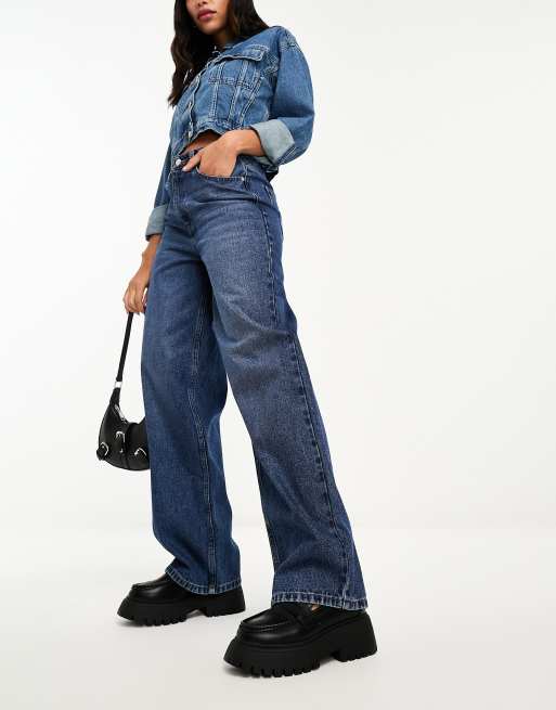 Miss Selfridge – Weit geschnittene Jeans in Indigo-Waschung