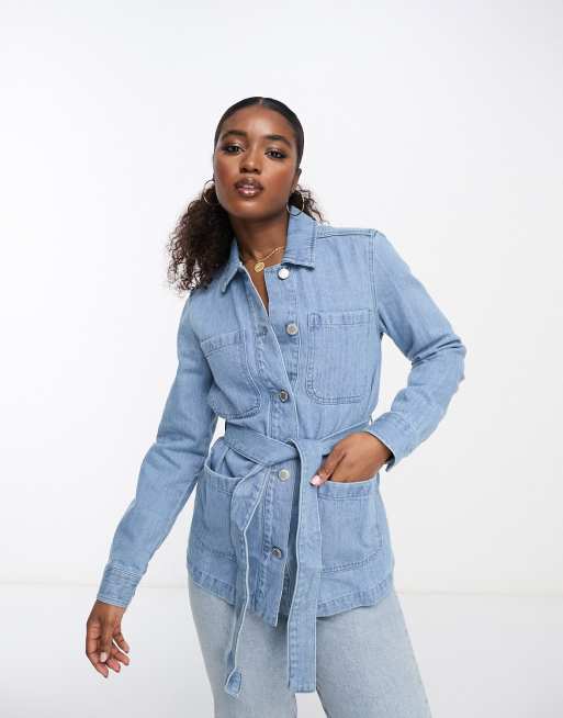 Miss Selfridge – Wiązana w talii jeansowa koszula wierzchnia w niebieskim kolorze