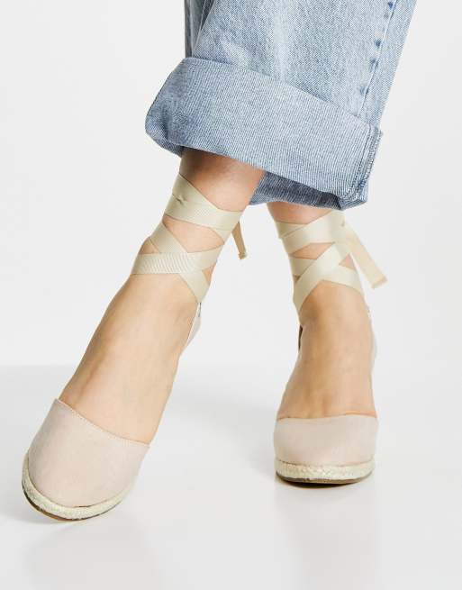 Miss Selfridge wide fit winny espadrille in cream, 3 of 4