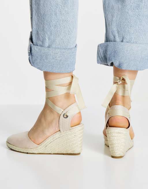 Miss Selfridge Wide Fit Winny espadrilles in cream, 2 of 4