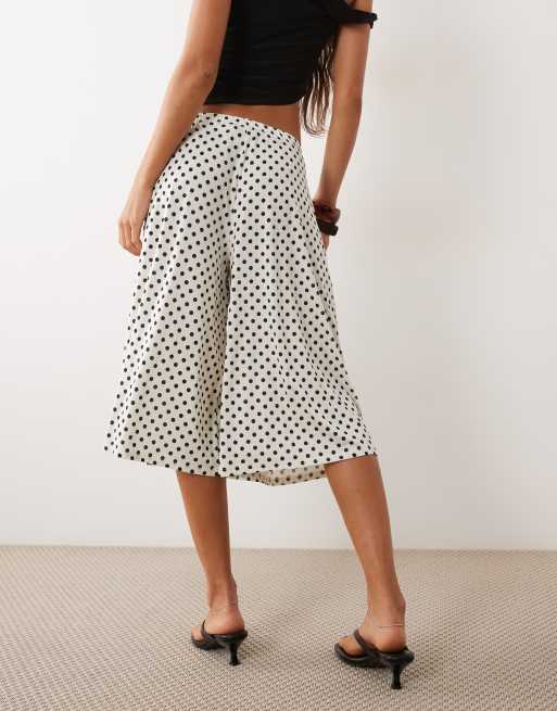 Miss Selfridge wide leg culottes in black (Part of a set), 2 of 5