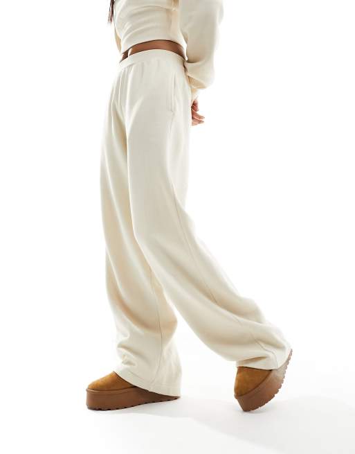 Miss Selfridge wide leg jogger co-ord in cream, 4 of 5