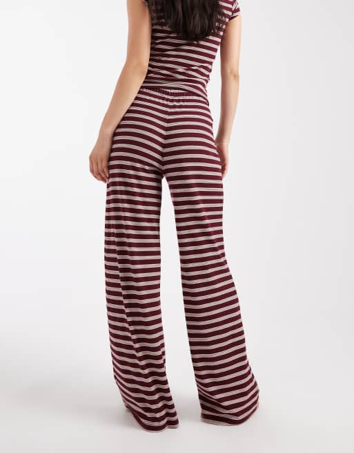 Miss Selfridge wide leg striped trouser co ord in burgundy, 3 of 5