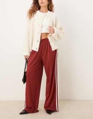 wide leg sweatpants with stripe detail-Red