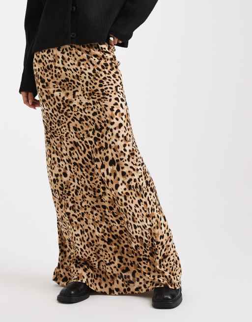 Miss Selfridge – Wirująca spódnica maxi w zwierzęcy wzór, 2 z 5