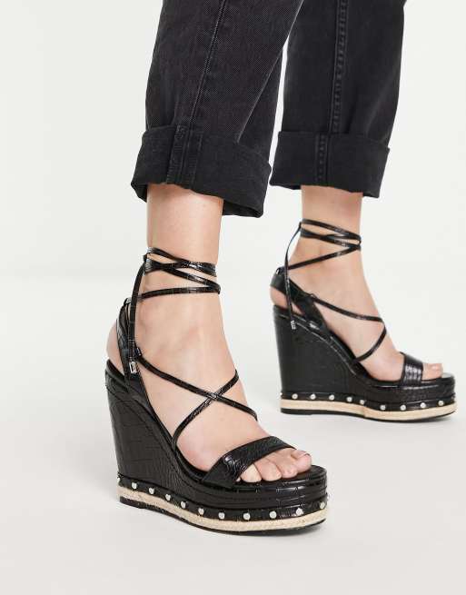 Miss Selfridge - Woke - Sleehakken met enkelbandjes in zwart 