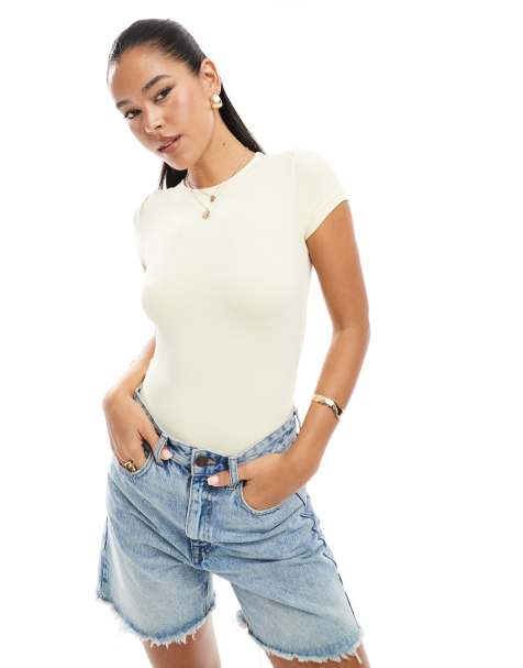 Miss Selfridge - Zachte body met korte mouwen in botergeel - view 1