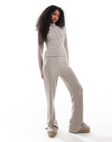 Miss Selfridge - Zachte geribbelde top met halve rits in champignonkleur, deel van co-ord set - view 1
